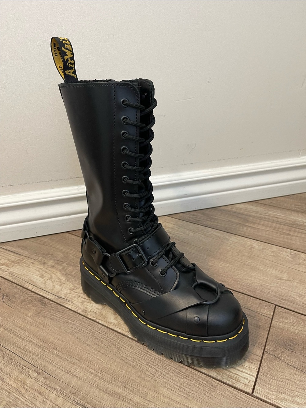 Dr. Martens Black Leather Lace-Up Platform Boots with Yellow Stitching size US 8 - Picture 3 of 16